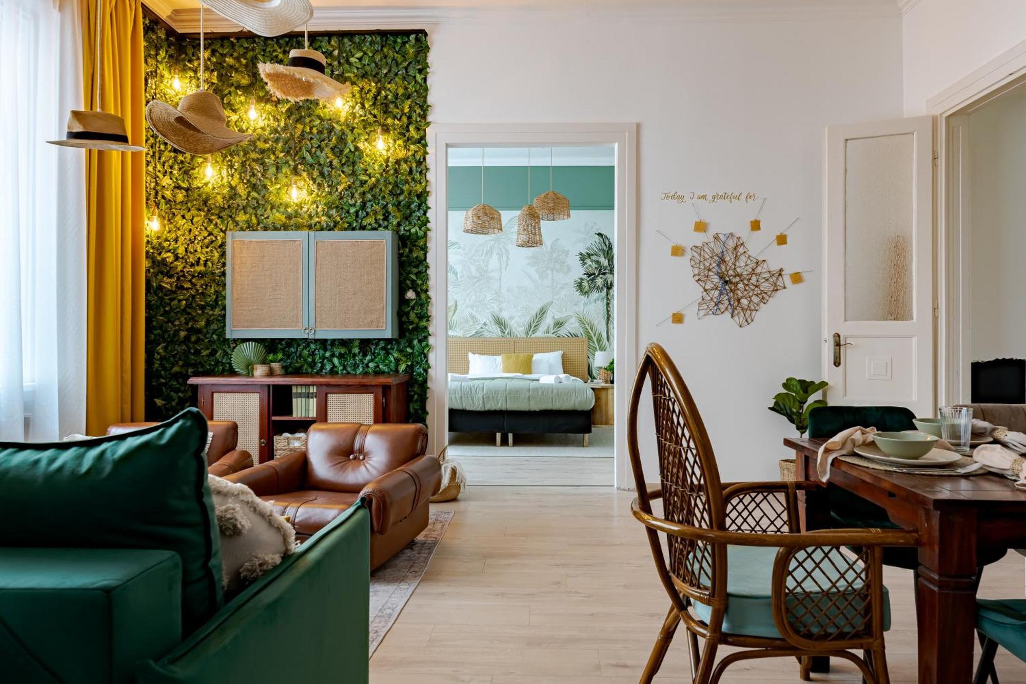 Jungle Aesthetics Downtown Apartman Aircon And Garage Parking Budapest Exteriör bild