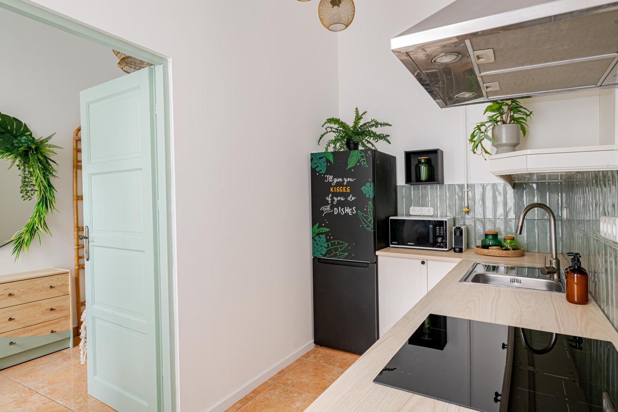 Jungle Aesthetics Downtown Apartman Aircon And Garage Parking Budapest Exteriör bild