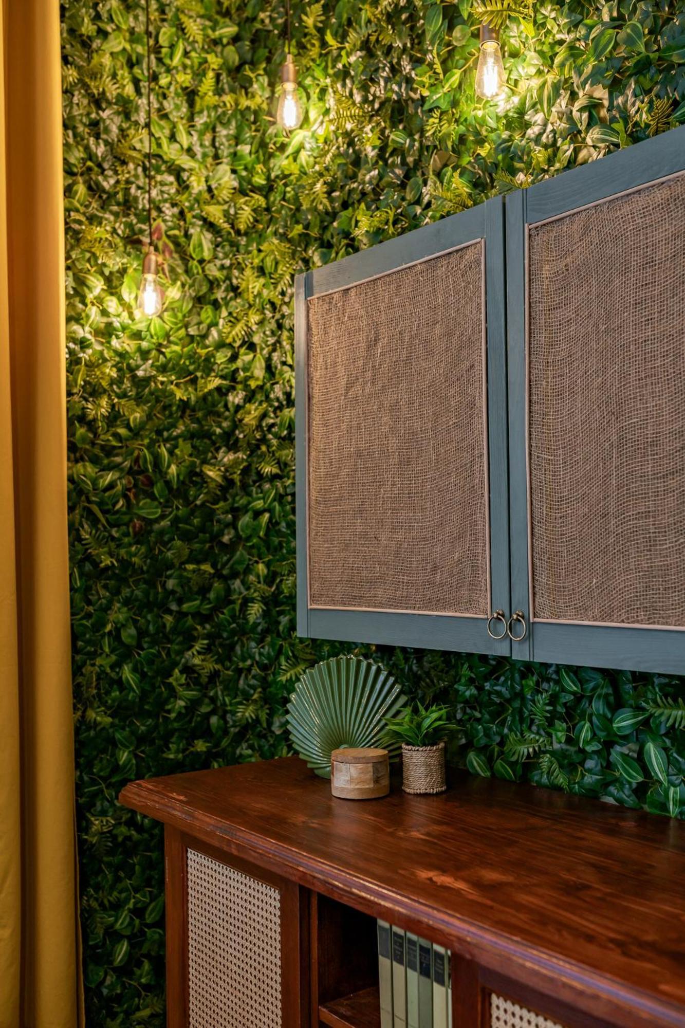 Jungle Aesthetics Downtown Apartman Aircon And Garage Parking Budapest Exteriör bild